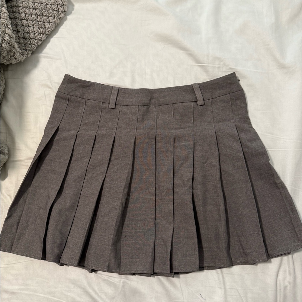 H&M Gray Mini Skater Skirt with Pleats